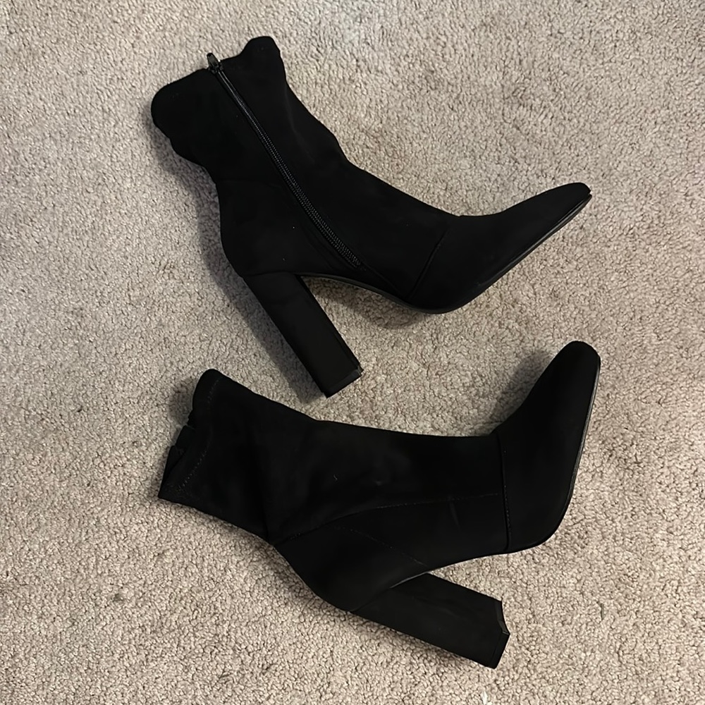 ASOS DESIGN Wide Fit Effect block heel sock boots in black